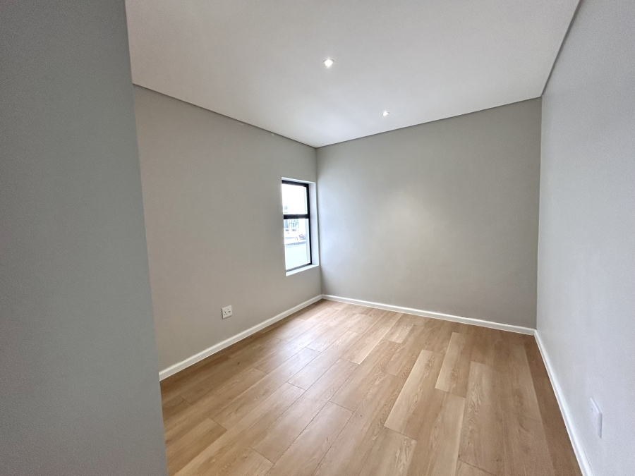 To Let 4 Bedroom Property for Rent in Sandown Western Cape